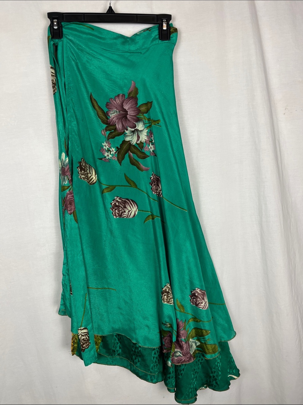 Bundle of 2 Boho Magic Wrap Skirts: Abstract Floral and Green Floral Sequin - Picture 4 of 9